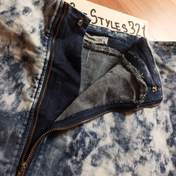 Washed Denim Jean Skirt - Picture 2 of 3